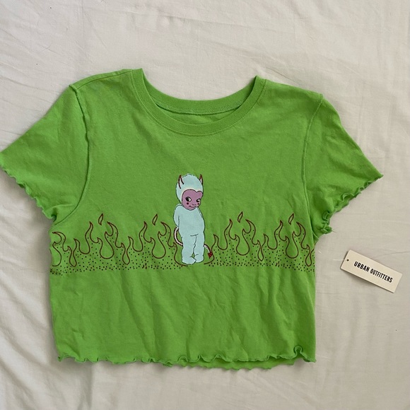 Crop Top✨ - Picture 2 of 5